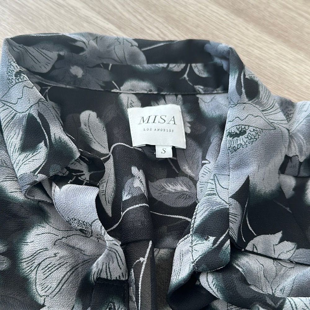 Misa
Mini dress
SUS
Very good condition
Black, Polyester